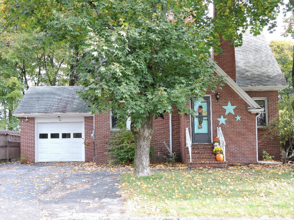 12 Colonial Road Westbrook, ME 04092 - Photo 2 of 30 Welcome home!