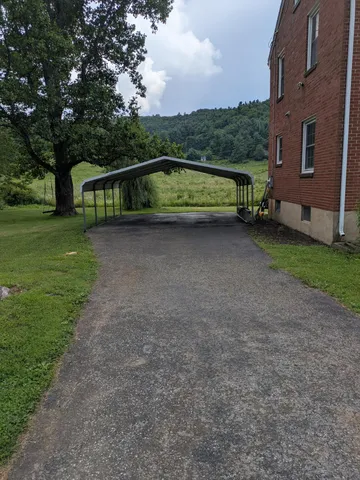 $275,950 | 10388 Bent Mountain Road, Bent Mountain, VA 24059