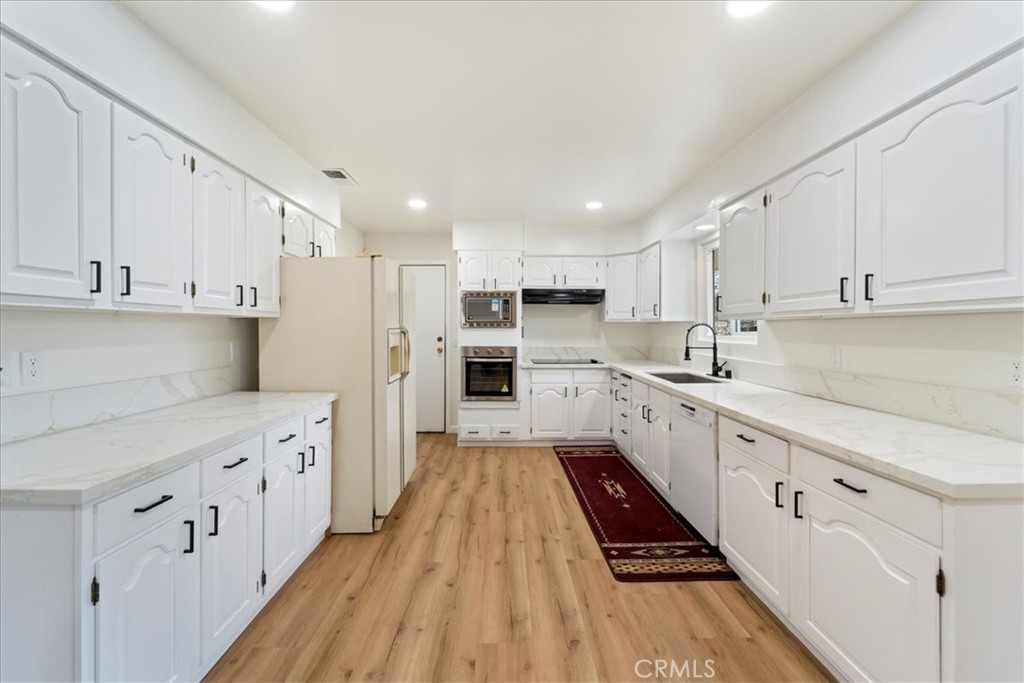 21780 Walnut Street Wildomar, CA 92595 - Photo 11 of 44