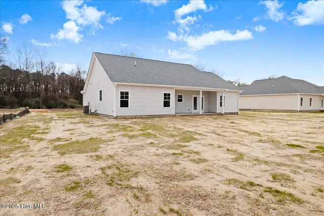 $304,900 | 309 Creeks Edge Drive, Pikeville, NC 27863