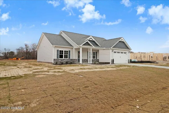 $304,900 | 309 Creeks Edge Drive, Pikeville, NC 27863