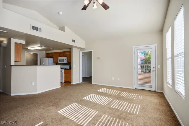 $1,550 | 10550 West Alexander Road, Unit 2160, Las Vegas, NV 89129