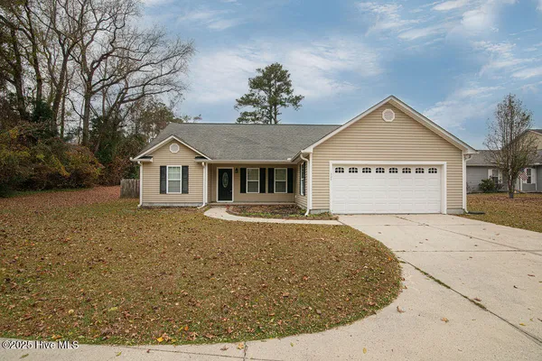 $1,800 | 104 Elbert Way, Jacksonville, NC 28540