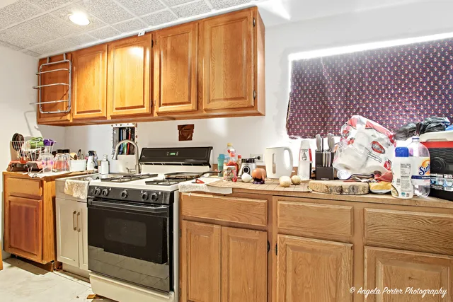 $290,000 | 1320 North Glenview Court, Round Lake Beach, IL 60073