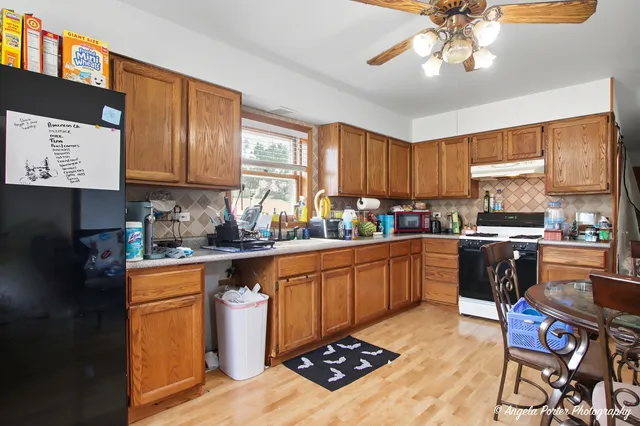 $290,000 | 1320 North Glenview Court, Round Lake Beach, IL 60073