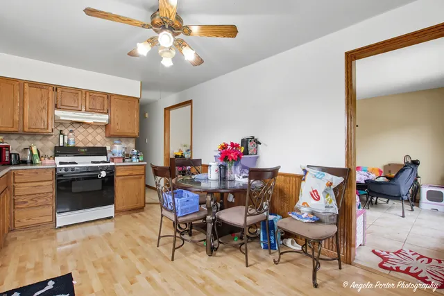 $290,000 | 1320 North Glenview Court, Round Lake Beach, IL 60073