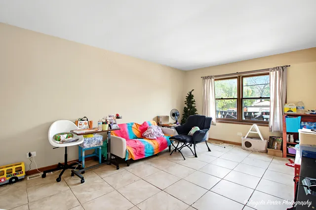 $290,000 | 1320 North Glenview Court, Round Lake Beach, IL 60073