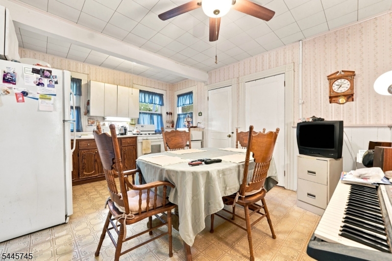 60 Martin Road Verona, NJ 07044 - Photo 12 of 36