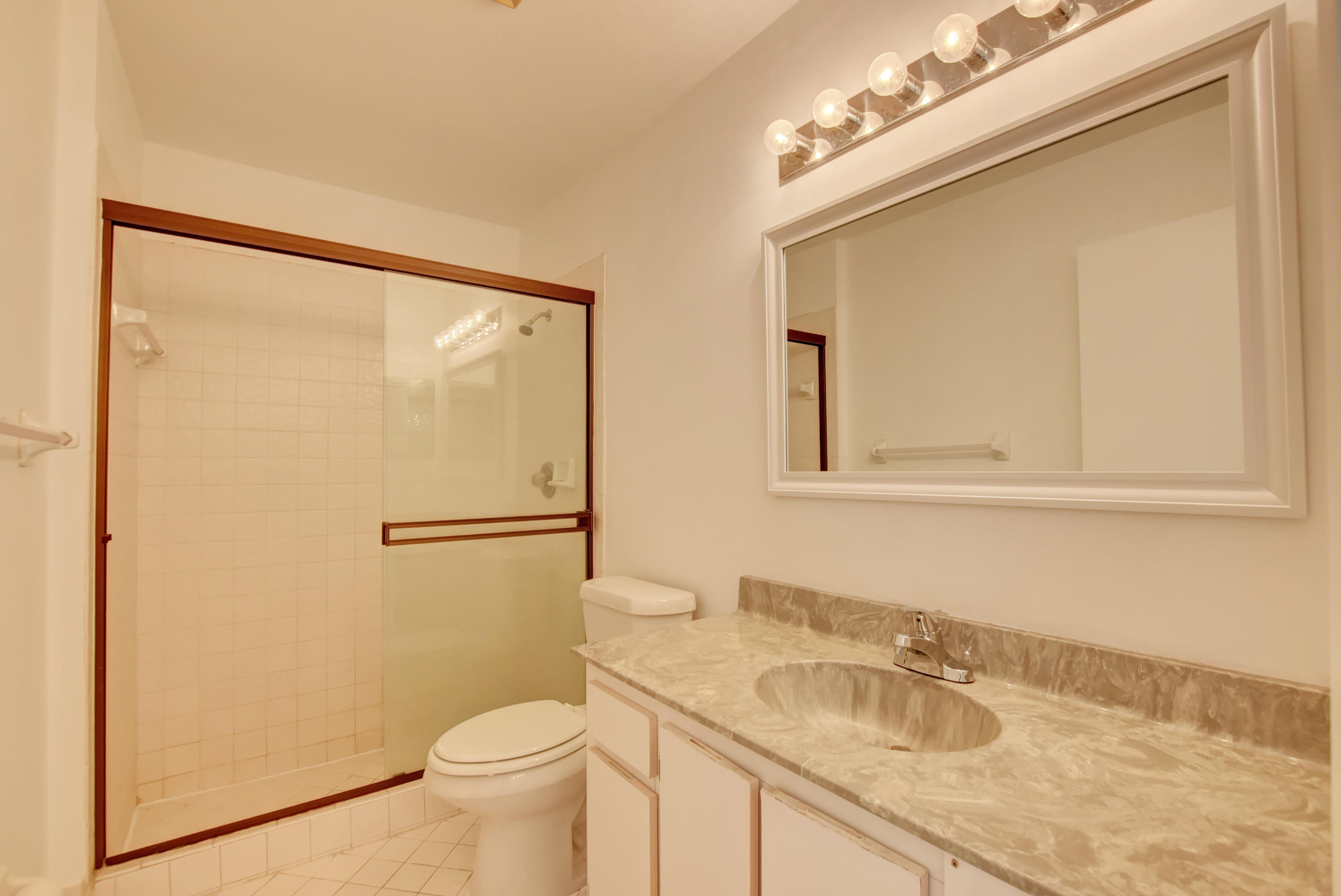 9568 Palisades Park Road Boca Raton, FL 33428 - Photo 14 of 23 Master Bath