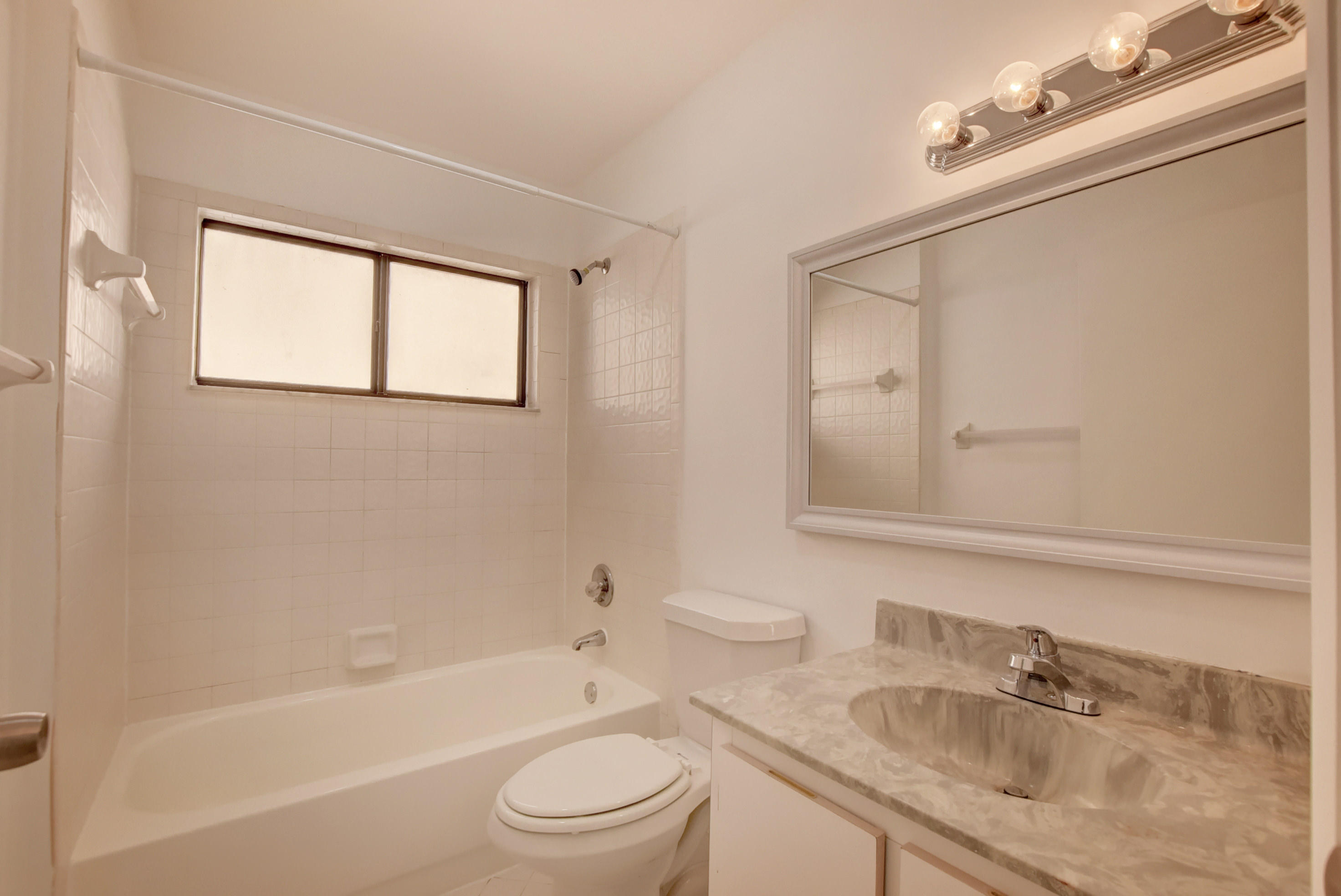 9568 Palisades Park Road Boca Raton, FL 33428 - Photo 17 of 23 Bath 2