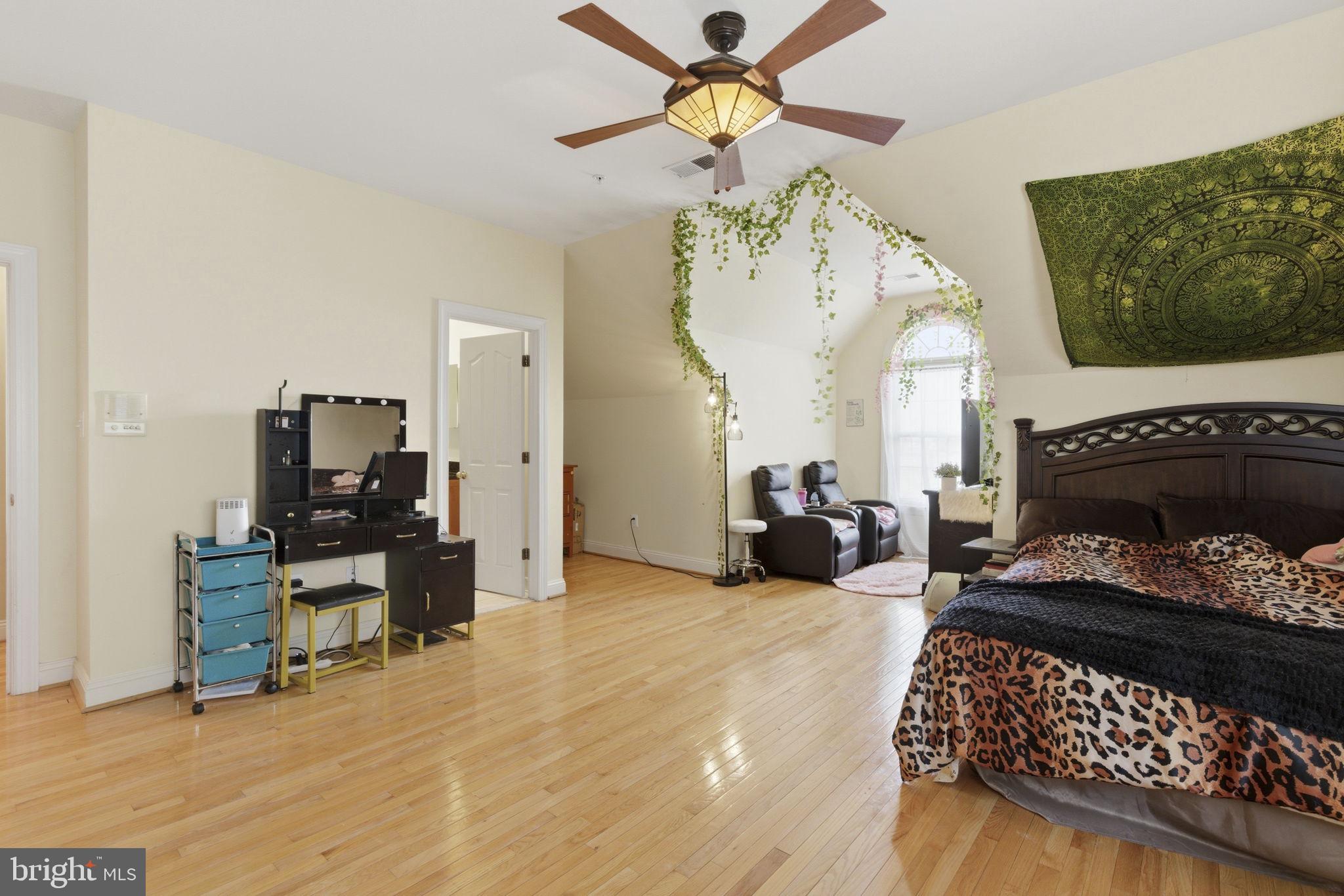 15611 Riding Stable Road Laurel, MD 20707 - Photo 57 of 86 Bedroom 5 with attached bathroom
