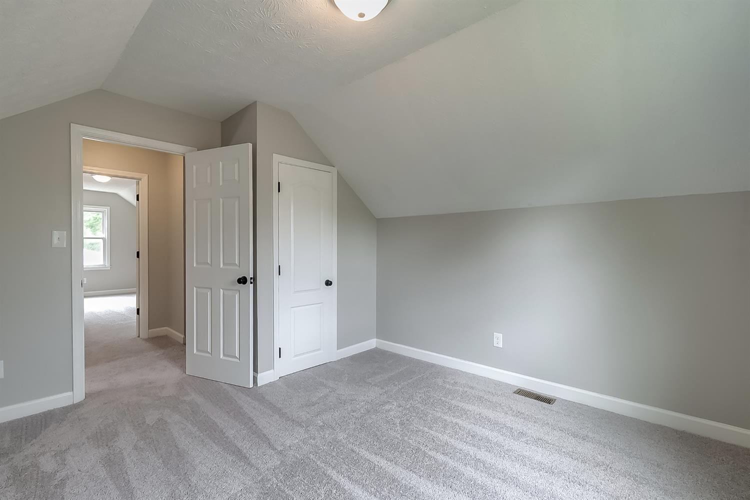 1057 Spring Run Road Lexington, KY 40514 - Photo 21 of 32 Photo 21