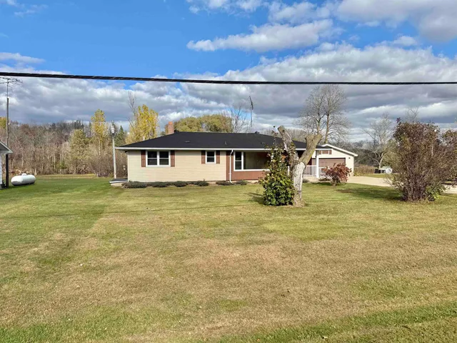 $225,000 | W12948 County Rd M, Caroline, WI 54928
