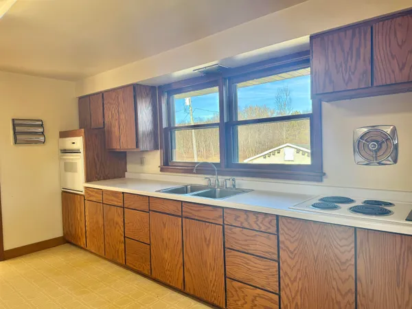 $225,000 | W12948 County Rd M, Caroline, WI 54928