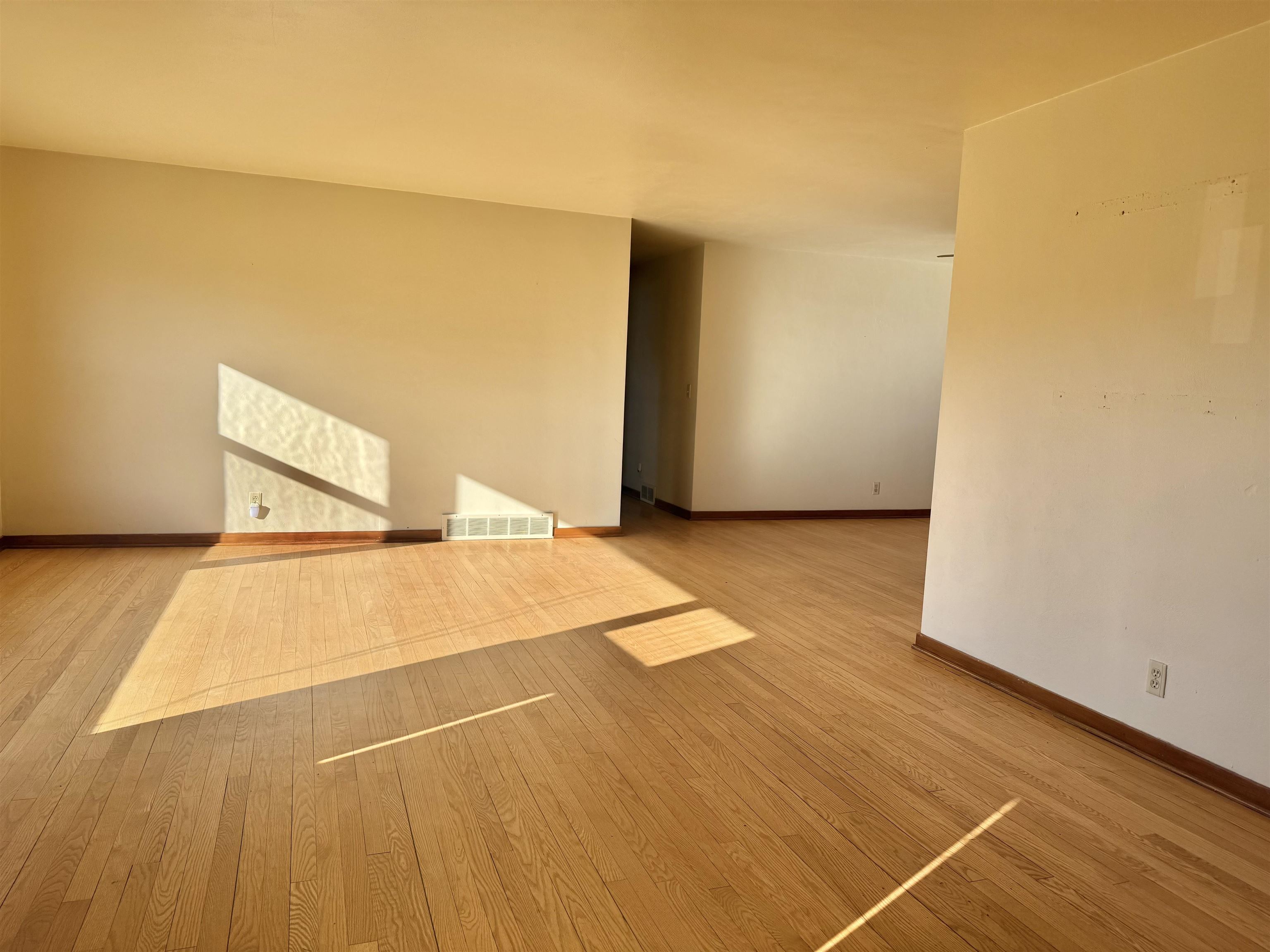 W12948 County Rd M Caroline, WI 54928 - Photo 7 of 18