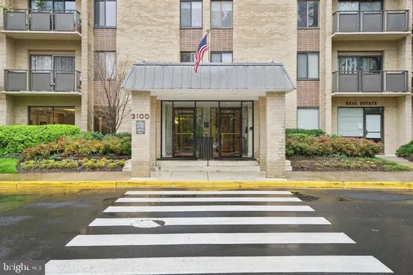 $290,000 | 3100 South Manchester Street, Unit 116, Falls Church, VA 22044
