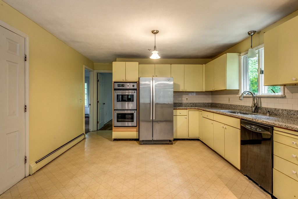 27 Woodholm Road Manchester, MA 01944 - Photo 13 of 30 Gallery Image 13