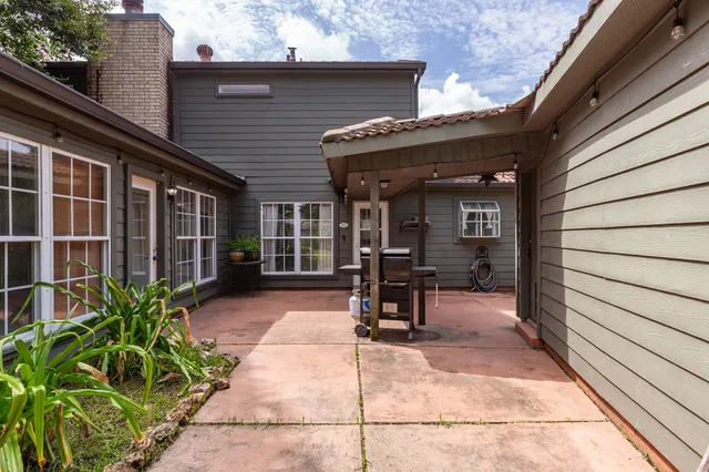 $317,400 | 3531 Brook Shadow Drive, Houston, TX 77345