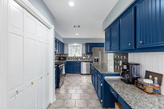 $317,400 | 3531 Brook Shadow Drive, Houston, TX 77345