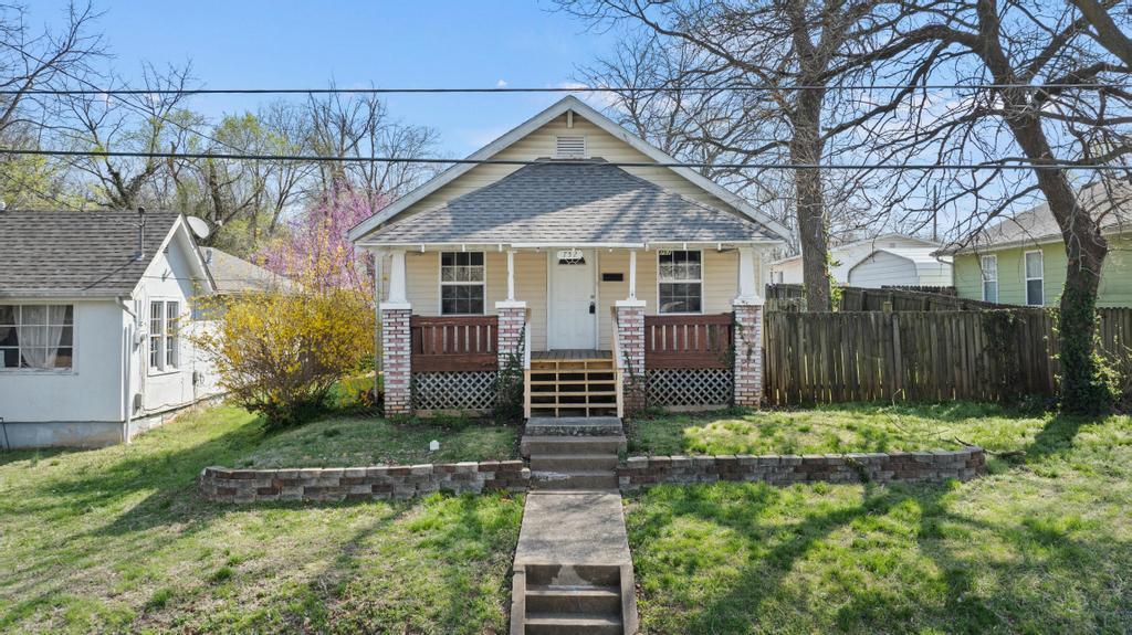 752 South Nettleton Avenue Springfield, MO 65806 - Photo 1 of 1 A-1