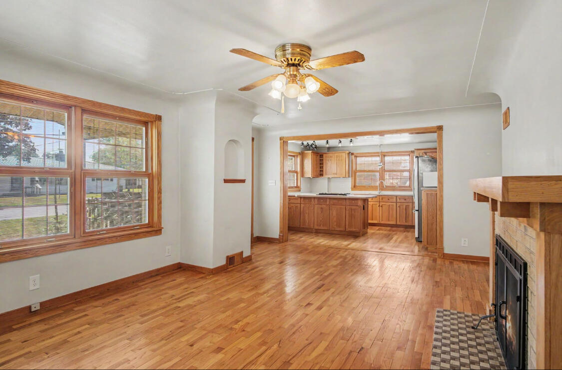 1017 Pearl Street Belding, MI 48809 - Photo 11 of 30 IMG_6914