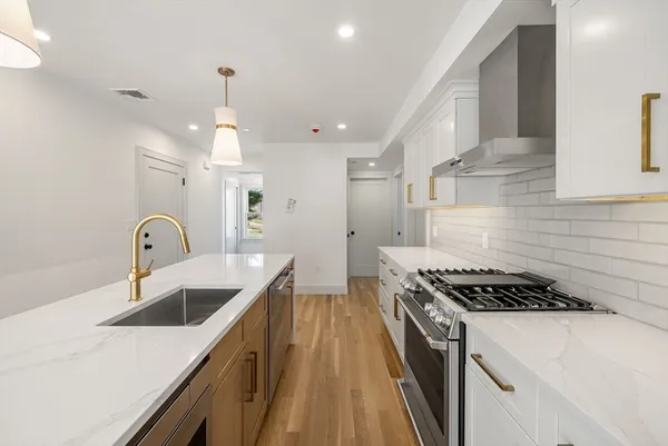 $749,900 | 6-8 South Street, Unit 2, Stoneham, MA 02180