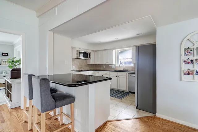 $4,500 | 12318 Woodthorpe Lane, Houston, TX 77024