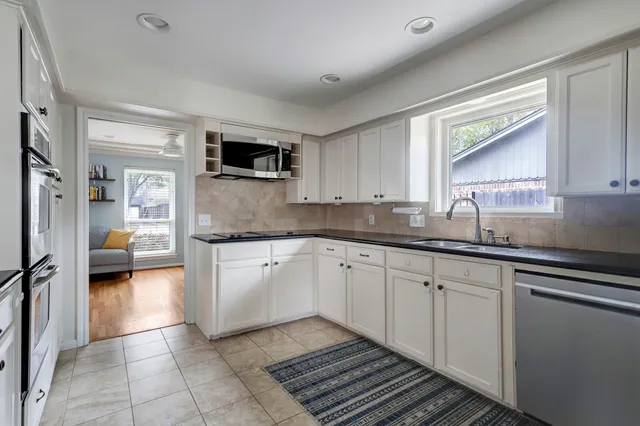 $4,500 | 12318 Woodthorpe Lane, Houston, TX 77024