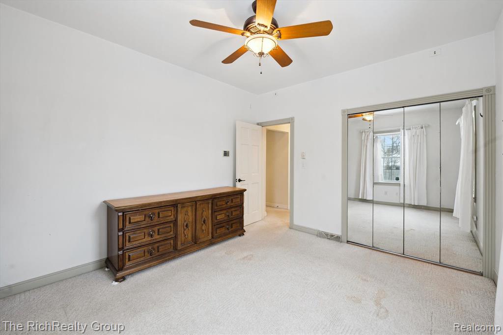 22496 Springbrook Avenue Farmington Hills, MI 48336 - Photo 18 of 33