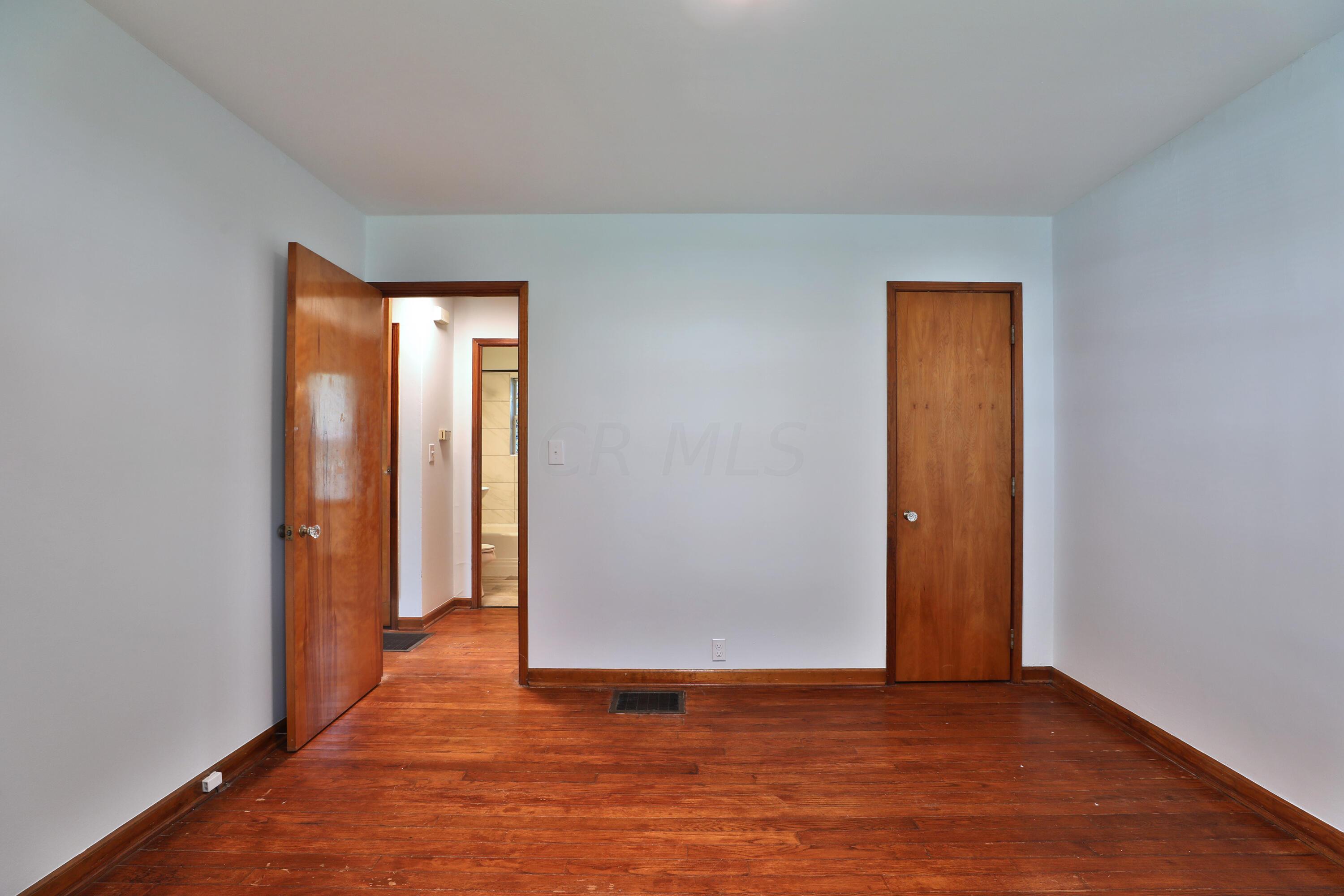 685 South Ashburton Road Columbus, OH 43213 - Photo 17 of 37 685-Ashburton-17