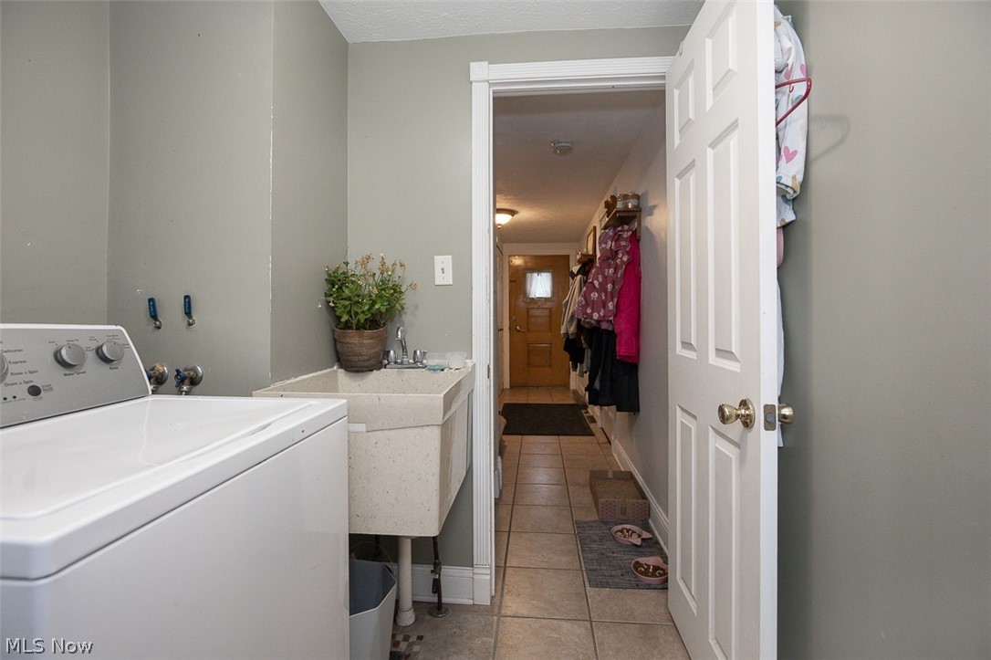 8493 Webster Road Strongsville, OH 44136 - Photo 11 of 33