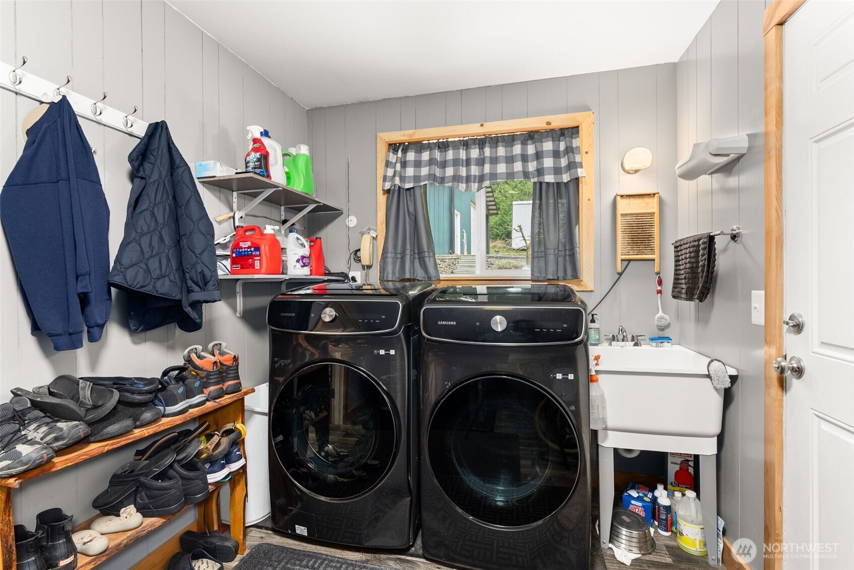 2434 Salzer Valley Road Centralia, WA 98531 - Photo 26 of 39 a view of a storage and utility room with washer and dryer