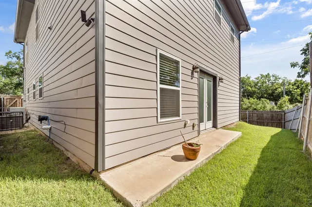 $297,000 | 3144 Harmon Street, Dallas, TX 75215
