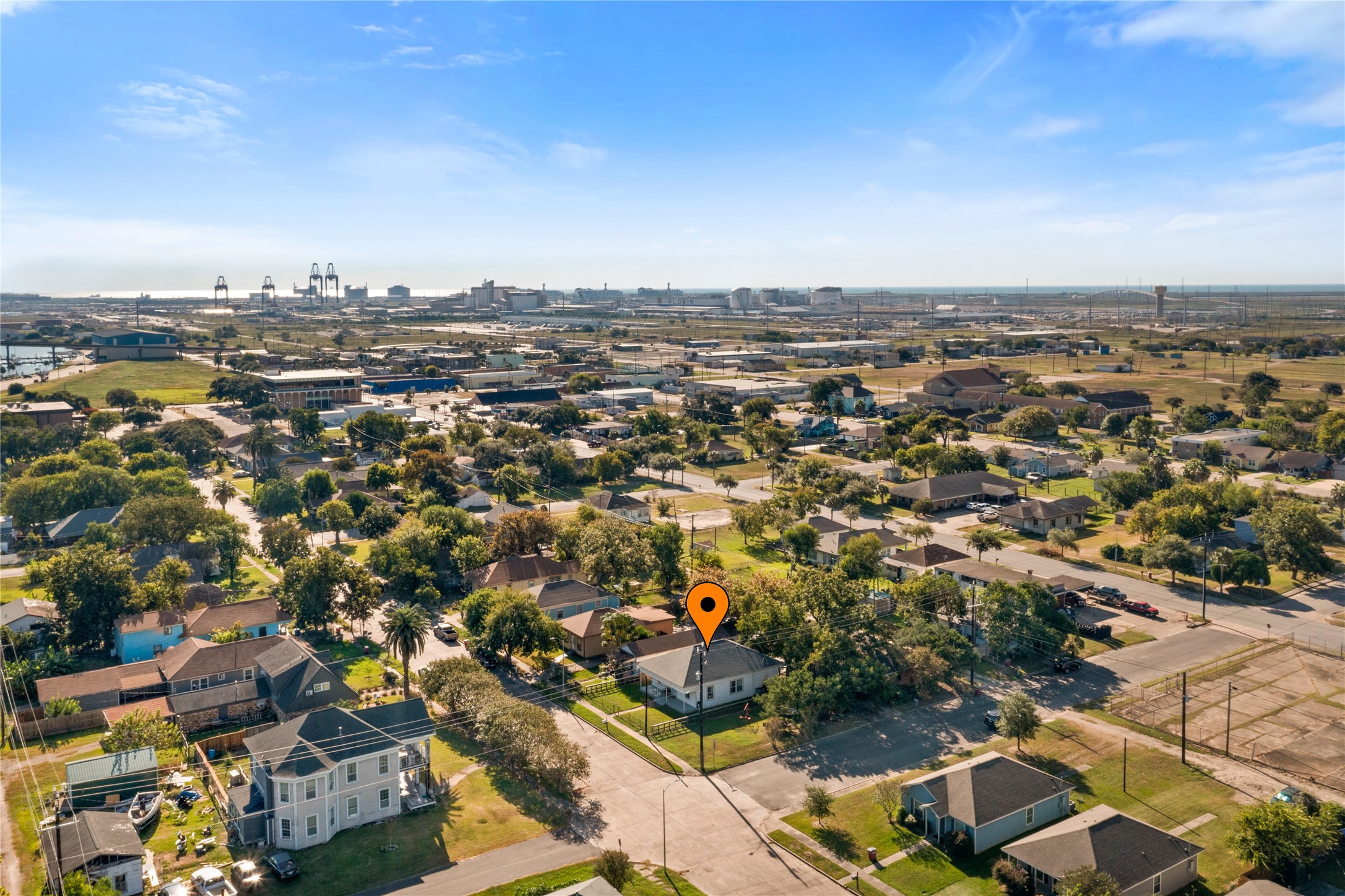 427 West 1st Street Freeport, TX 77541 - Photo 18 of 21 an aerial view of multiple house