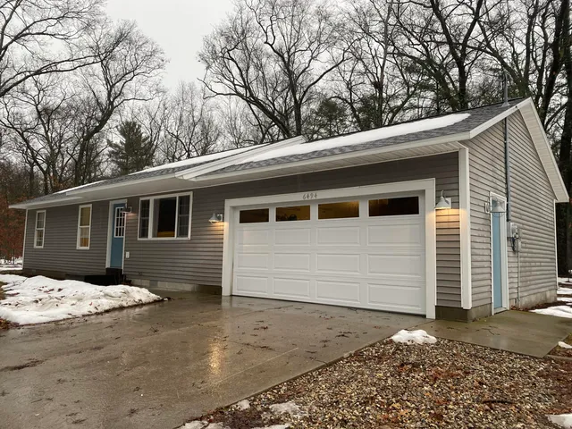 $244,900 | 6494 Wildrose Way, Twin Lake, MI 49457