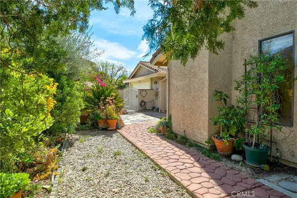 $599,000 | 26013 Palomita Drive, Valencia, CA 91355