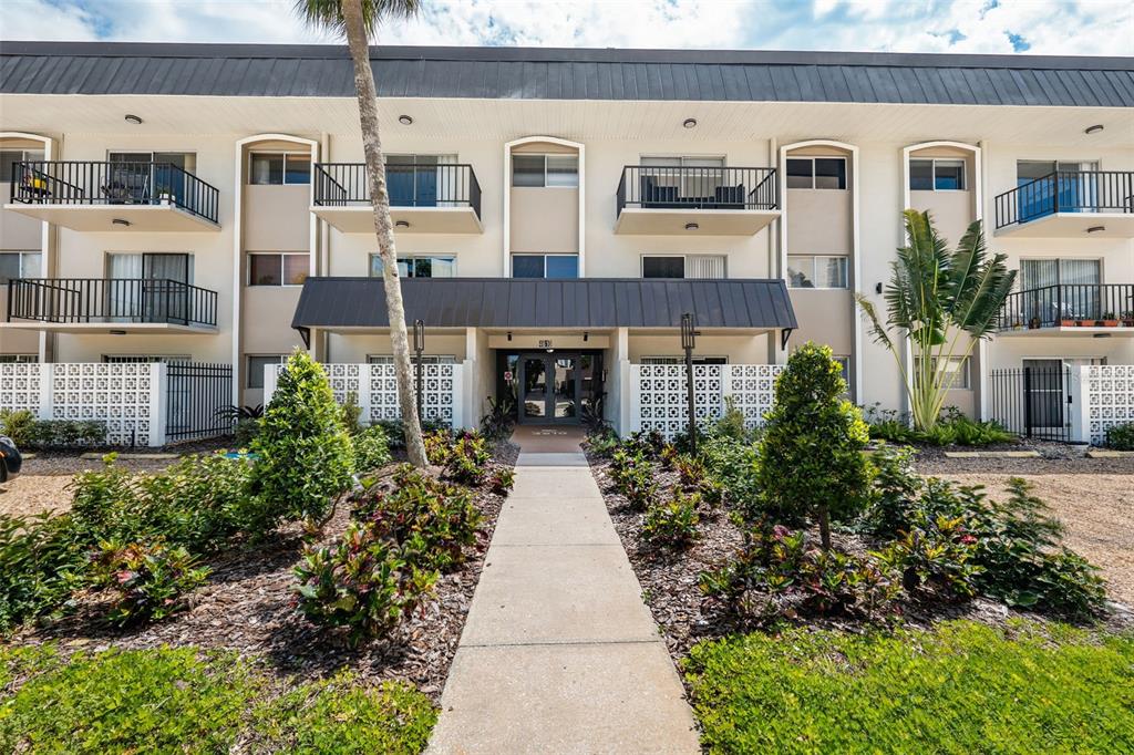 4610 West Gray St Unit 109  