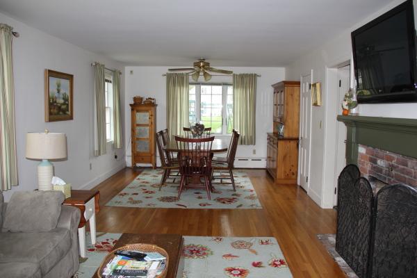 877 Pearse Road Swansea, MA 02777 - Photo 12 of 25 Gallery Image 12