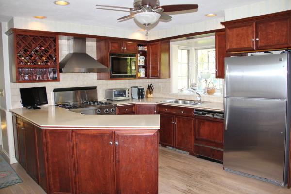 877 Pearse Road Swansea, MA 02777 - Photo 15 of 25 Gallery Image 15