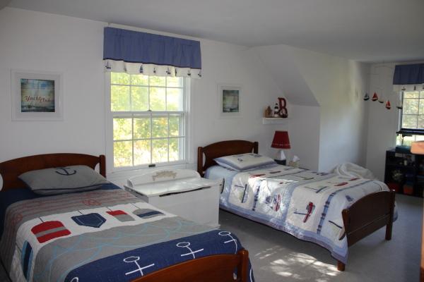 877 Pearse Road Swansea, MA 02777 - Photo 20 of 25 Gallery Image 20