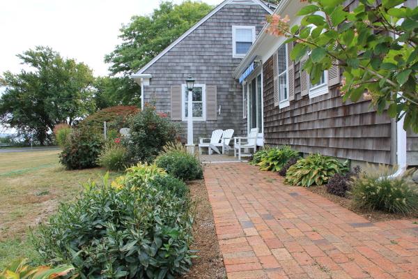 877 Pearse Road Swansea, MA 02777 - Photo 6 of 25 Gallery Image 6