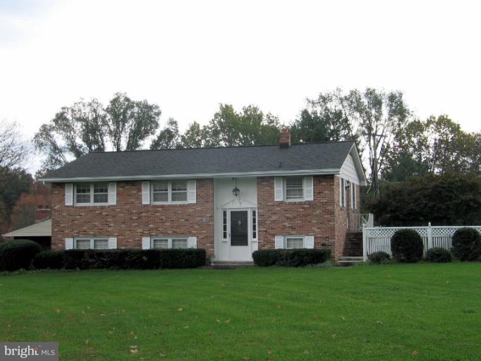 2801 Pinewick Road Ellicott City, MD 21042 - Photo 12 of 12 Front