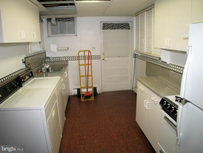 2801 Pinewick Road Ellicott City, MD 21042 - Photo 8 of 12 Basement Kitchen