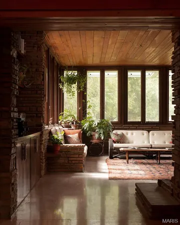 $550,000 | 1222 West Cape Rock Drive, Cape Girardeau, MO 63701