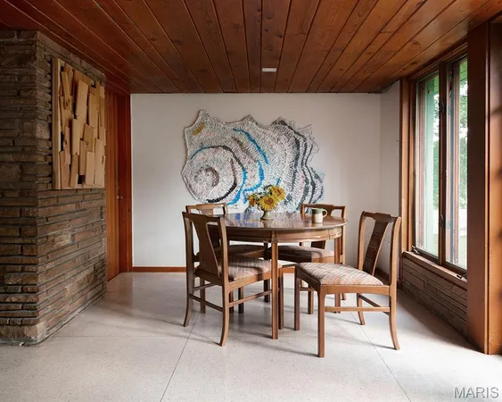 $550,000 | 1222 West Cape Rock Drive, Cape Girardeau, MO 63701