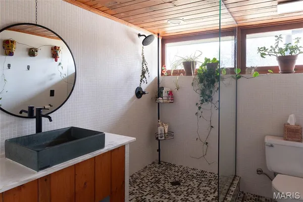 $550,000 | 1222 West Cape Rock Drive, Cape Girardeau, MO 63701