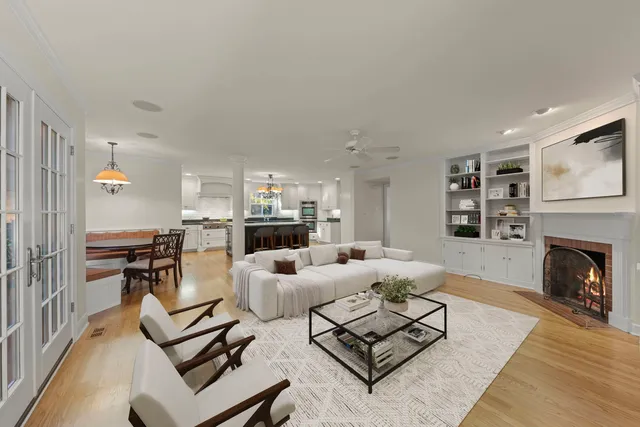 $1,250,000 | 707 Revere Road, Glen Ellyn, IL 60137