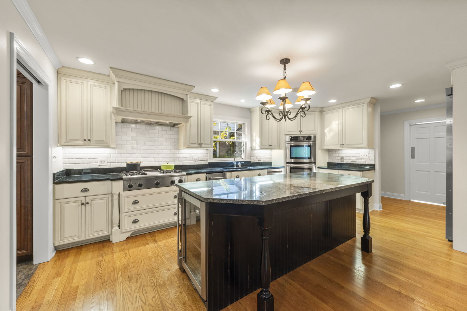 707 Revere Road Glen Ellyn, IL 60137 - Photo 15 of 52 Gallery Image 15