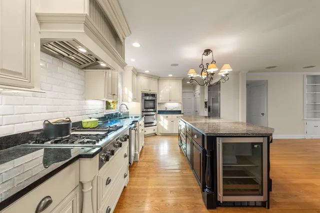 $1,250,000 | 707 Revere Road, Glen Ellyn, IL 60137