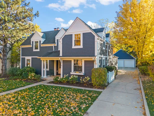 $1,250,000 | 707 Revere Road, Glen Ellyn, IL 60137